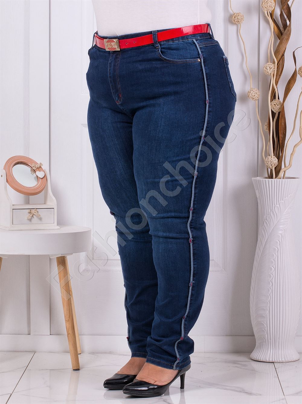 Plus size μπλε τζιν παντελόνι με κόκκινη ζώνη-κωδ 3019 - Image 2