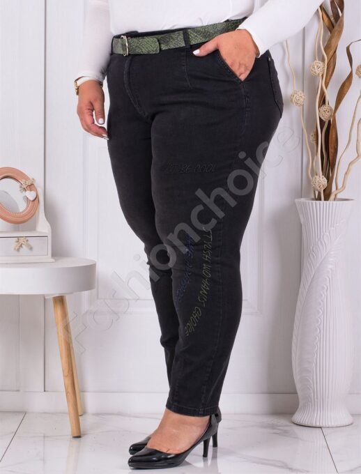 Plus size μαύρο τζιν παντελόνι με δερμάτινη ζώνη και κέντημα-κωδ 5188