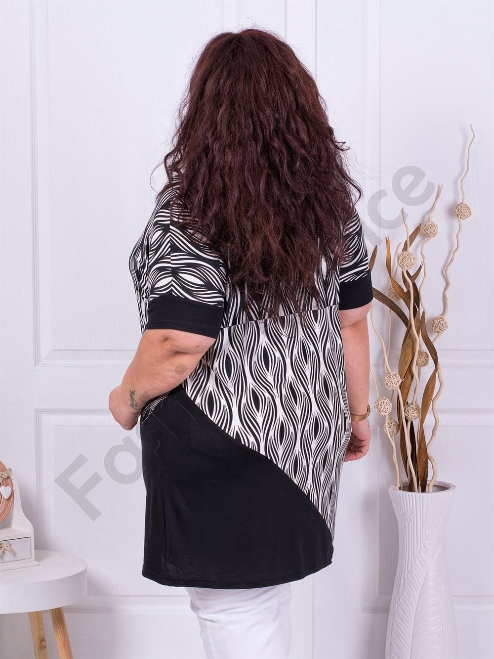 Plus size ασύμμετρη τουνίκ με ασπρόμαυρα σχέδια-κωδ 1116-2 - Image 3