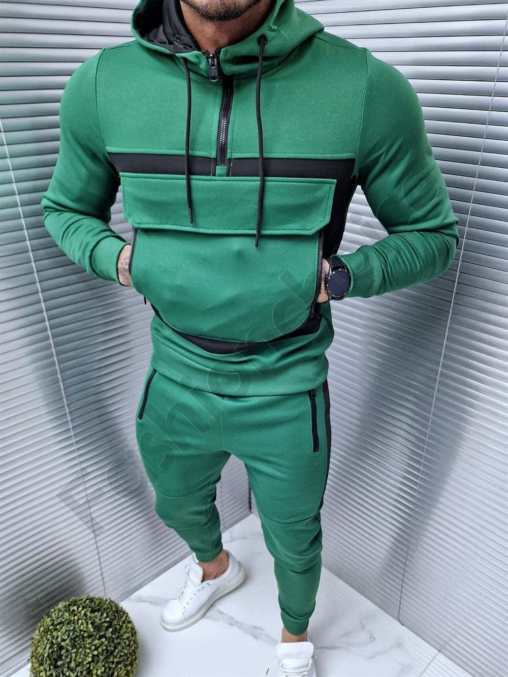 Ανδρικό αθλητικό σετ με Hoodie και τσέπη μπροστά-πράσινο-κωδ 073-1 - Image 3