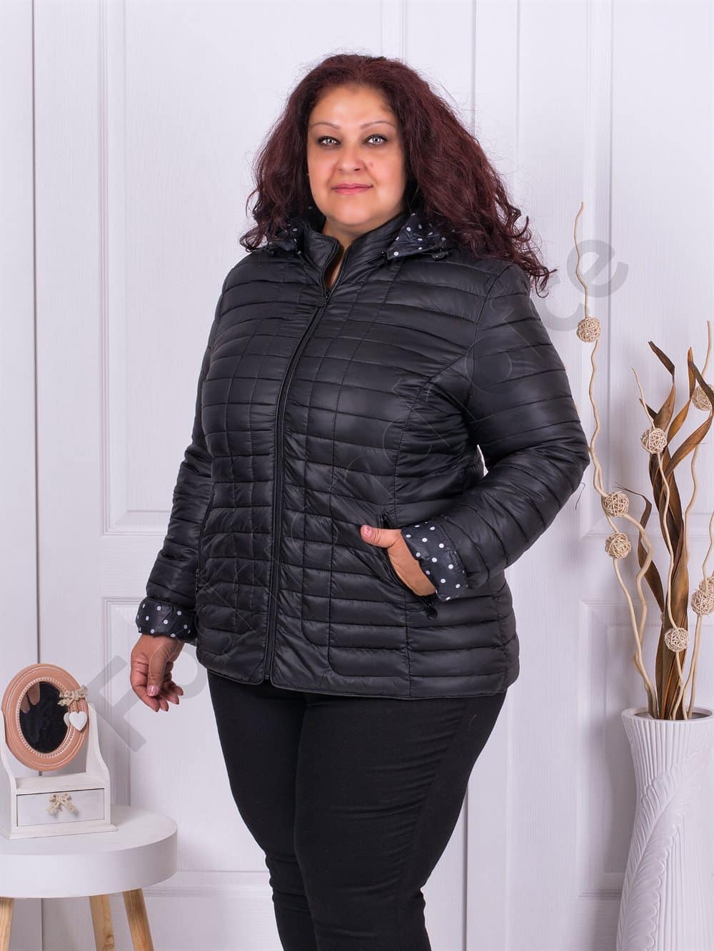 Plus size ελαφρύ καπιτονέ μπουφάν με κουκούλα-μαύρο-κωδ 5870