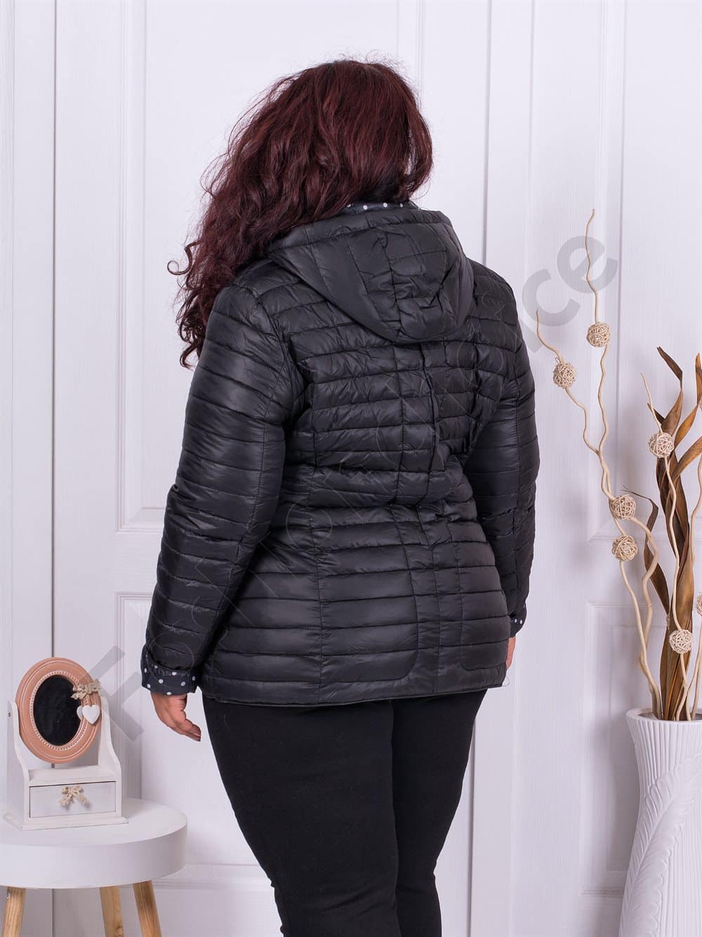 Plus size ελαφρύ καπιτονέ μπουφάν με κουκούλα-μαύρο-κωδ 5870