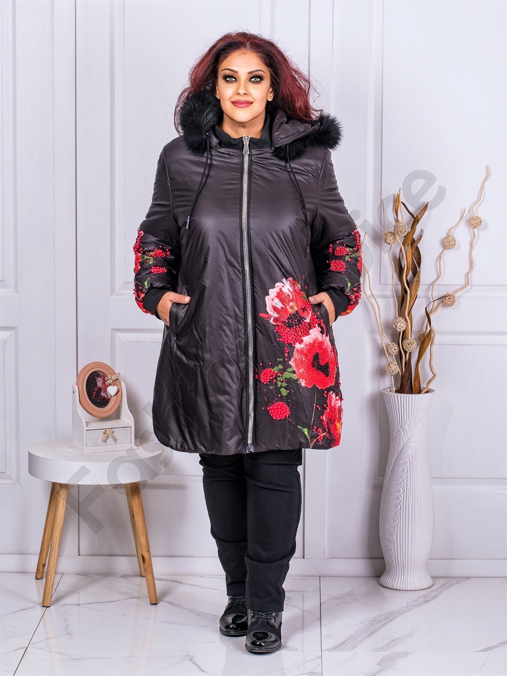 Plus size χειμωνιάτικο μπουφάν με κόκκινα λουλούδια-κωδ 71184