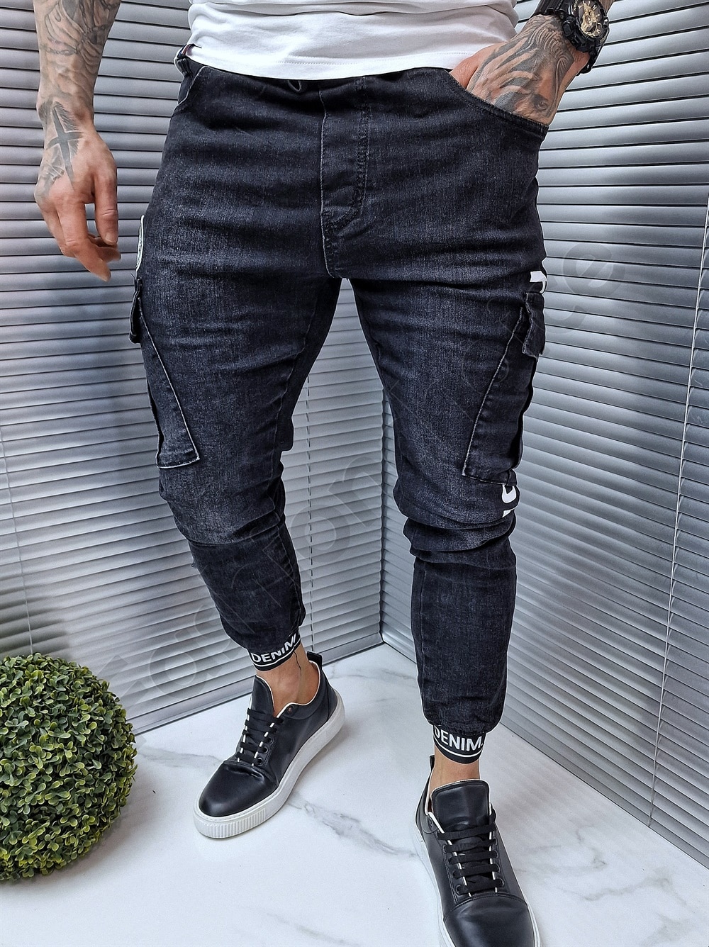 Ανδρικό Jogger τζιν με επιγραφή-μαύρο-κωδ 707
