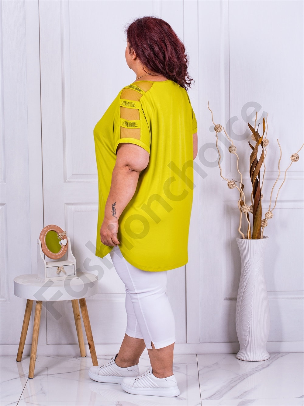 Plus size μπλούζα με τούλι στους ώμους-χρώμα lime-κωδ 7366-6 - Image 3