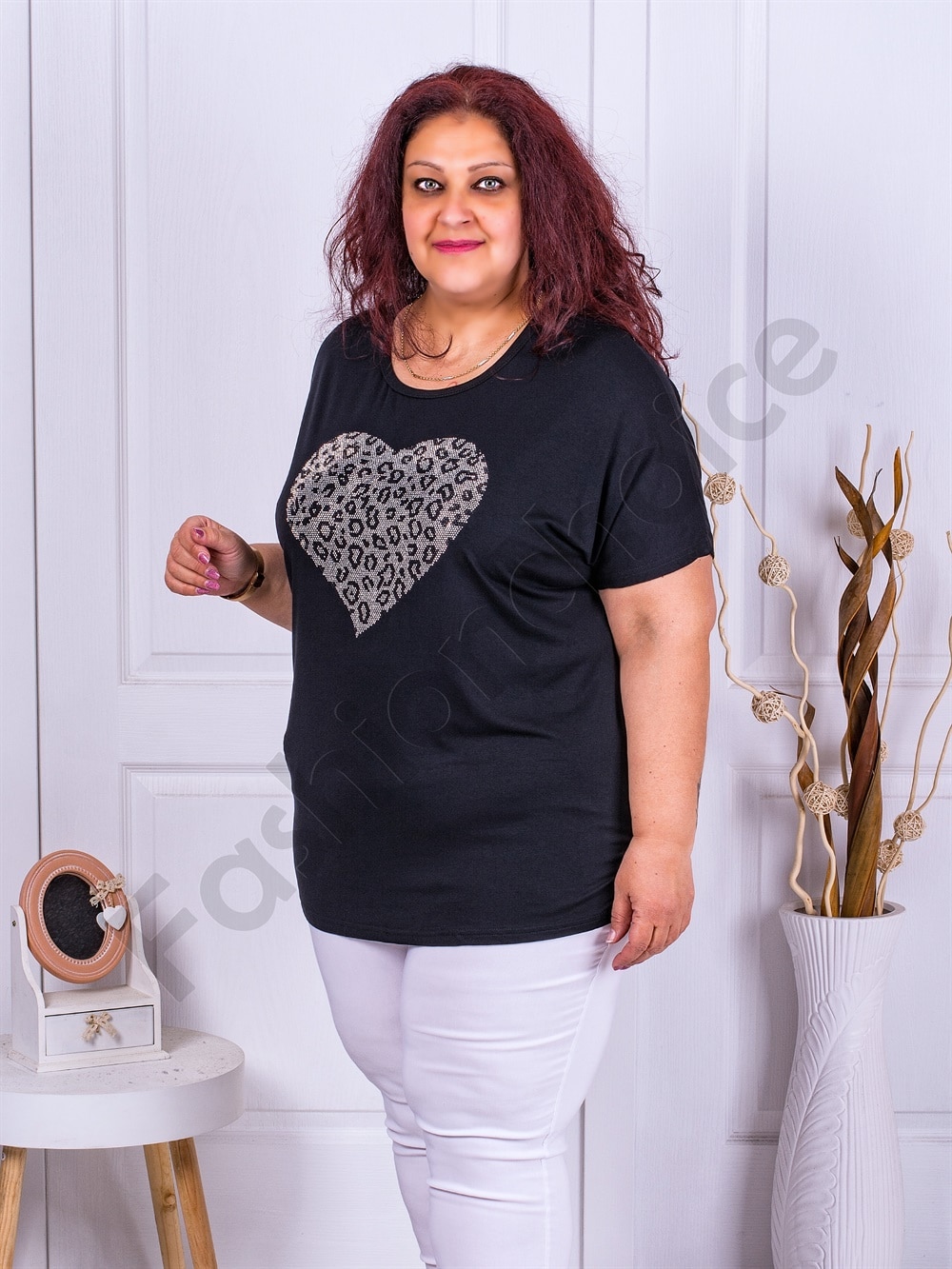 Plus size μπλούζα με απλικέ καρδιά-μαύρο-κωδ 9826 - Image 2