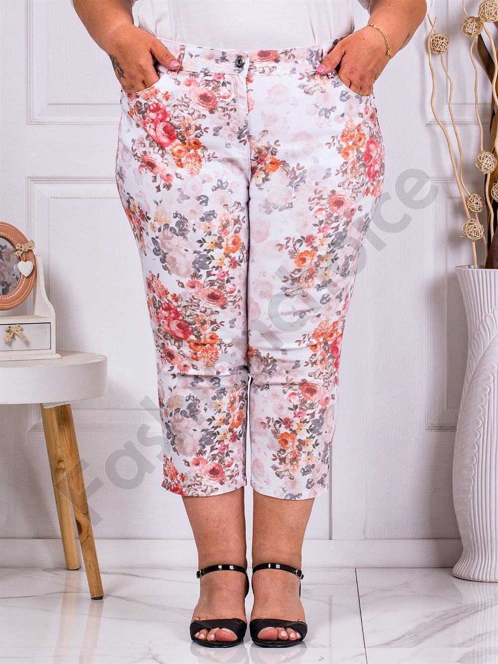 Plus size φλοράλ κάπρι παντελόνι-κοραλί-κωδ 231308-1