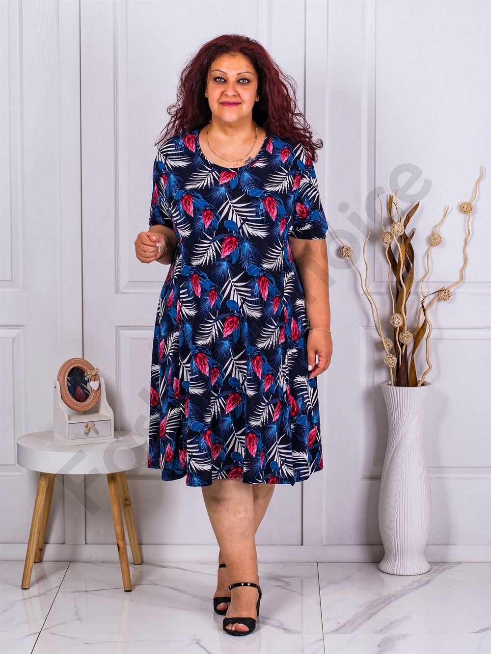 Plus size μπλε φόρεμα με ντεσέν φύλλα-μπλε/λευκό-κωδ 1064-1