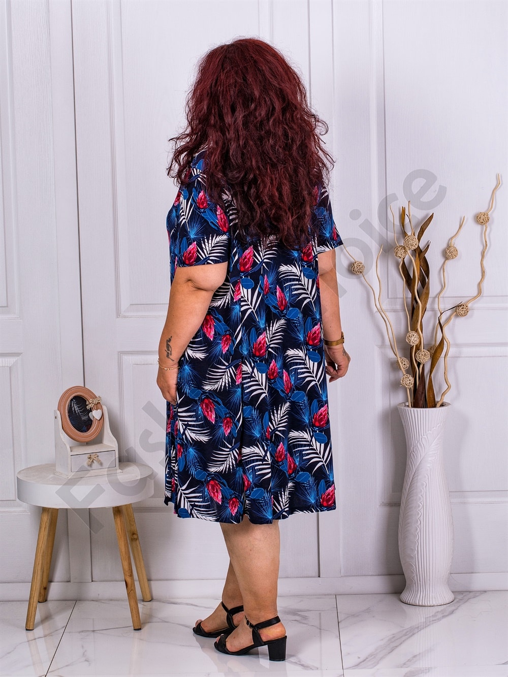 Plus size μπλε φόρεμα με ντεσέν φύλλα-μπλε/λευκό-κωδ 1064-1