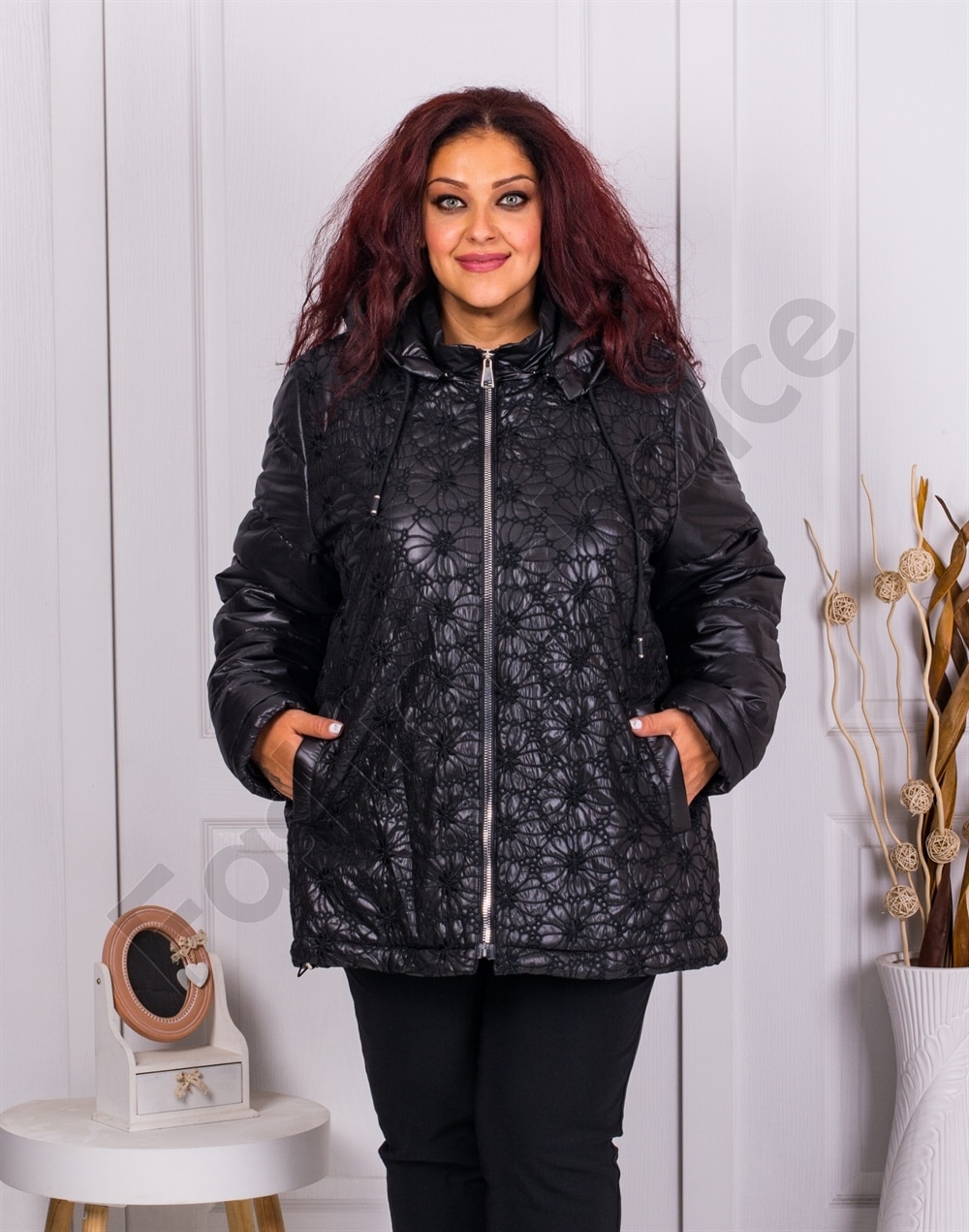Plus size μπουφάν με κεντημένα λουλούδια-μαύρο-κωδ 62089