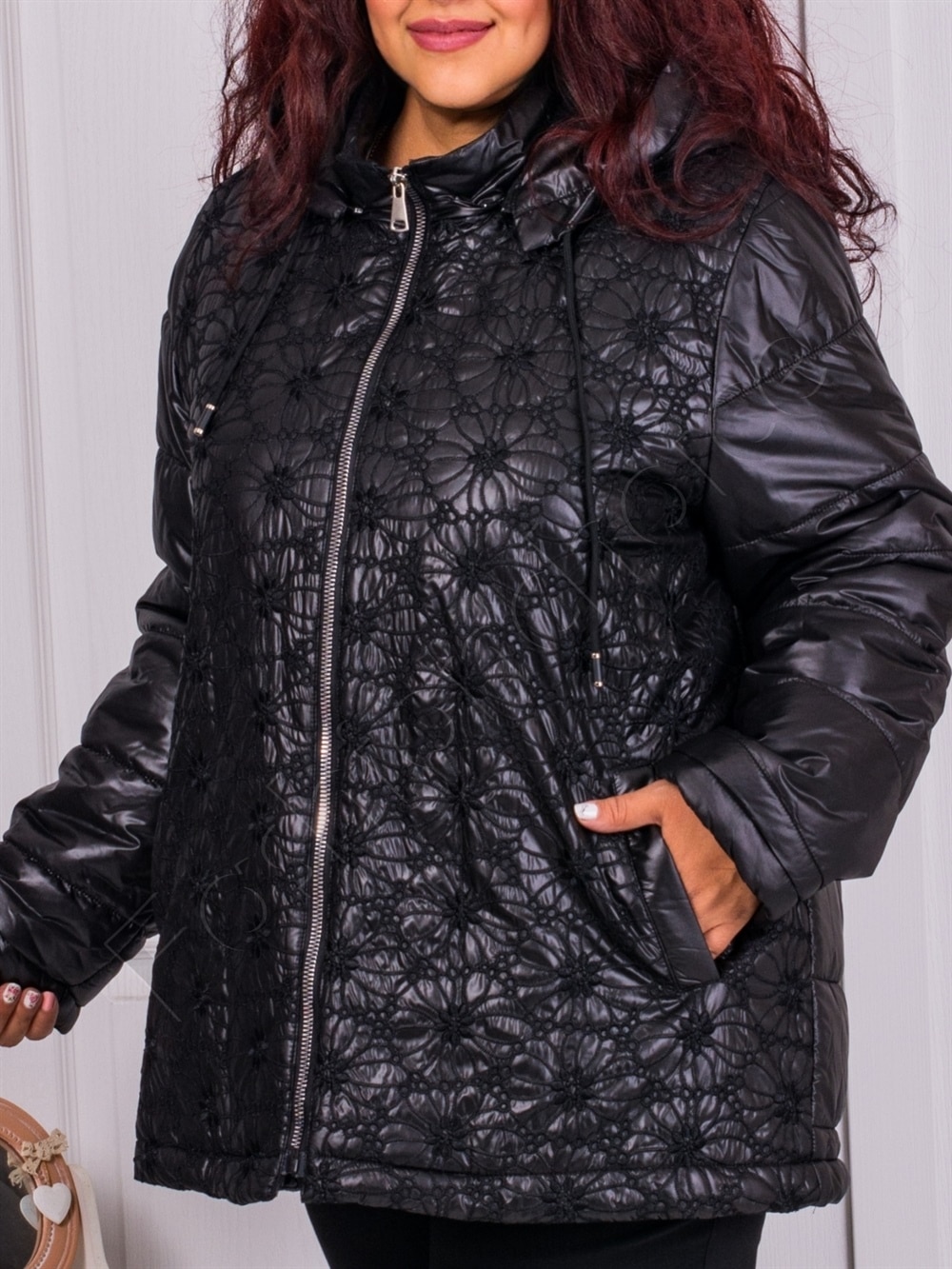 Plus size μπουφάν με κεντημένα λουλούδια-μαύρο-κωδ 62089