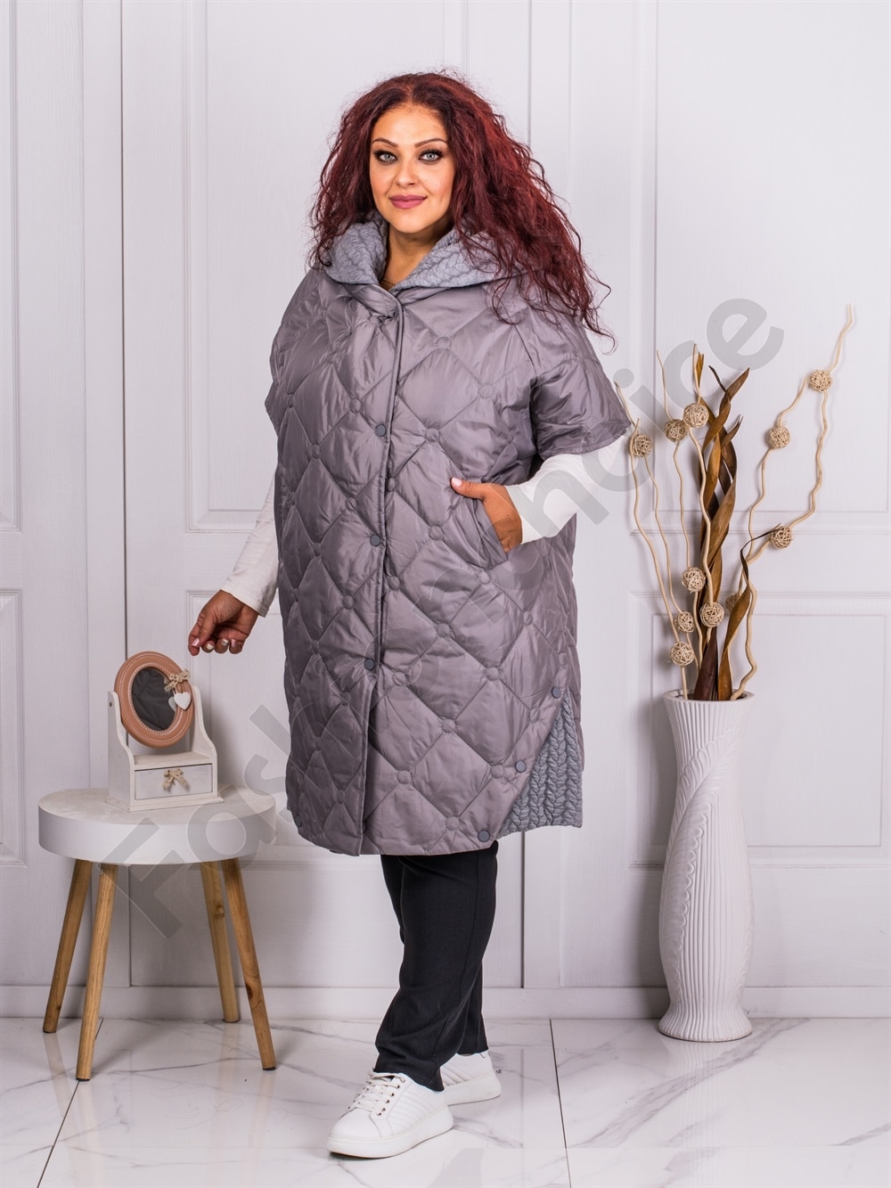 Plus size κοντομάνικο μπουφάν με κουκούλα-γκρι-κωδ 90044