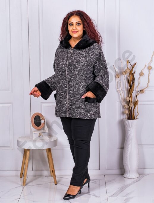Plus size παλτό με γούνινο γιακά-μαύρο μελανζέ-κωδ 23685