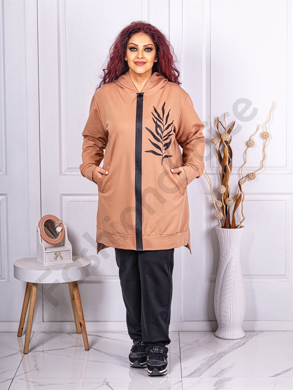 Plus size σετ μπλούζα-παντελόνα με επιγραφές-μπεζ-κωδ 1403-2