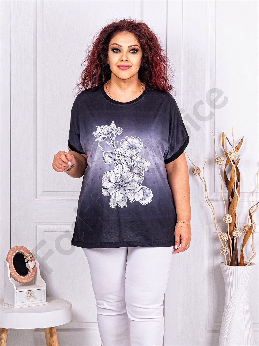 Plus size μπλούζα με τύπωμα και στρας-μαύρο-κωδ 2686
