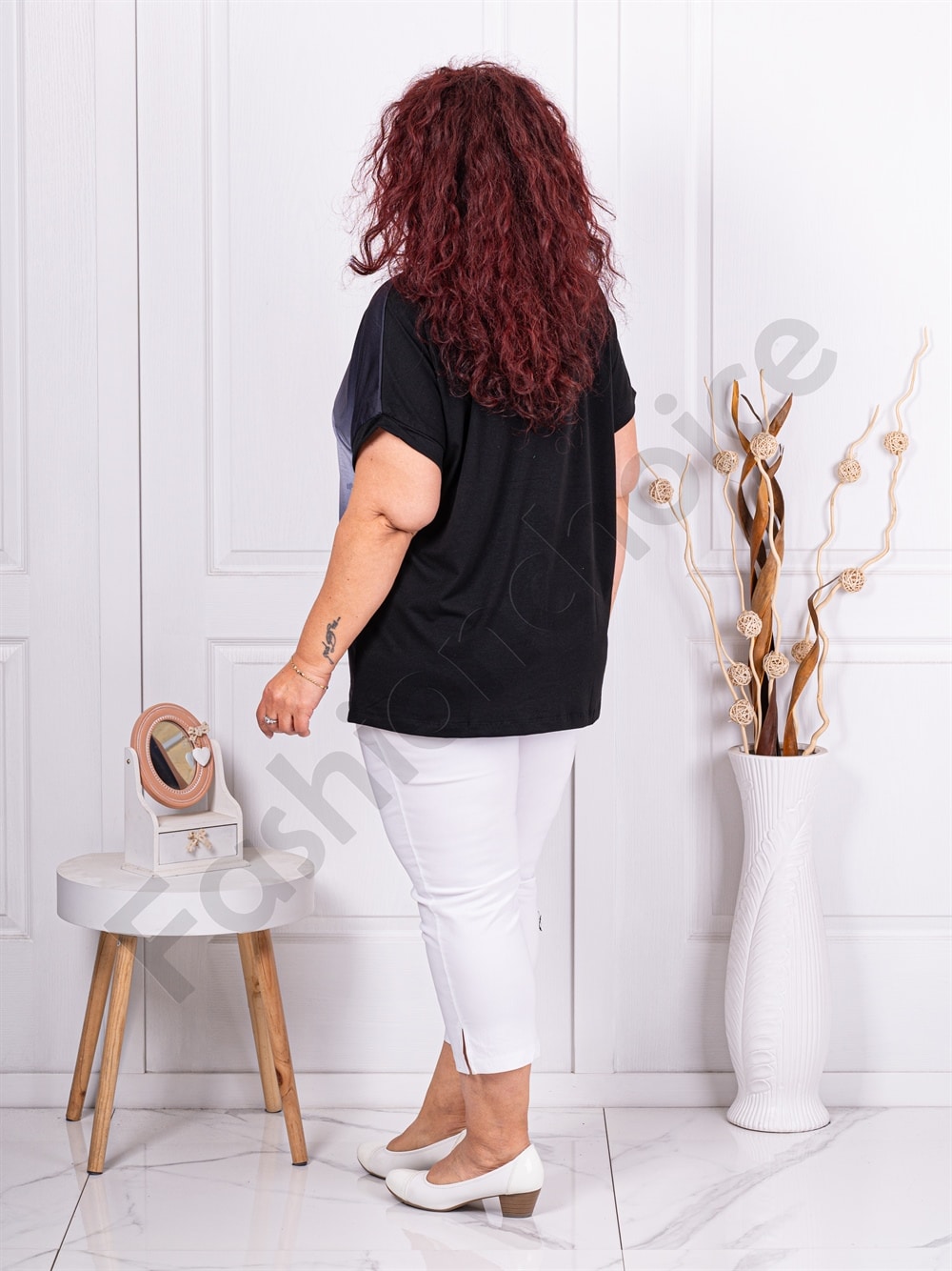 Plus size μπλούζα με τύπωμα και στρας-μαύρο-κωδ 2686