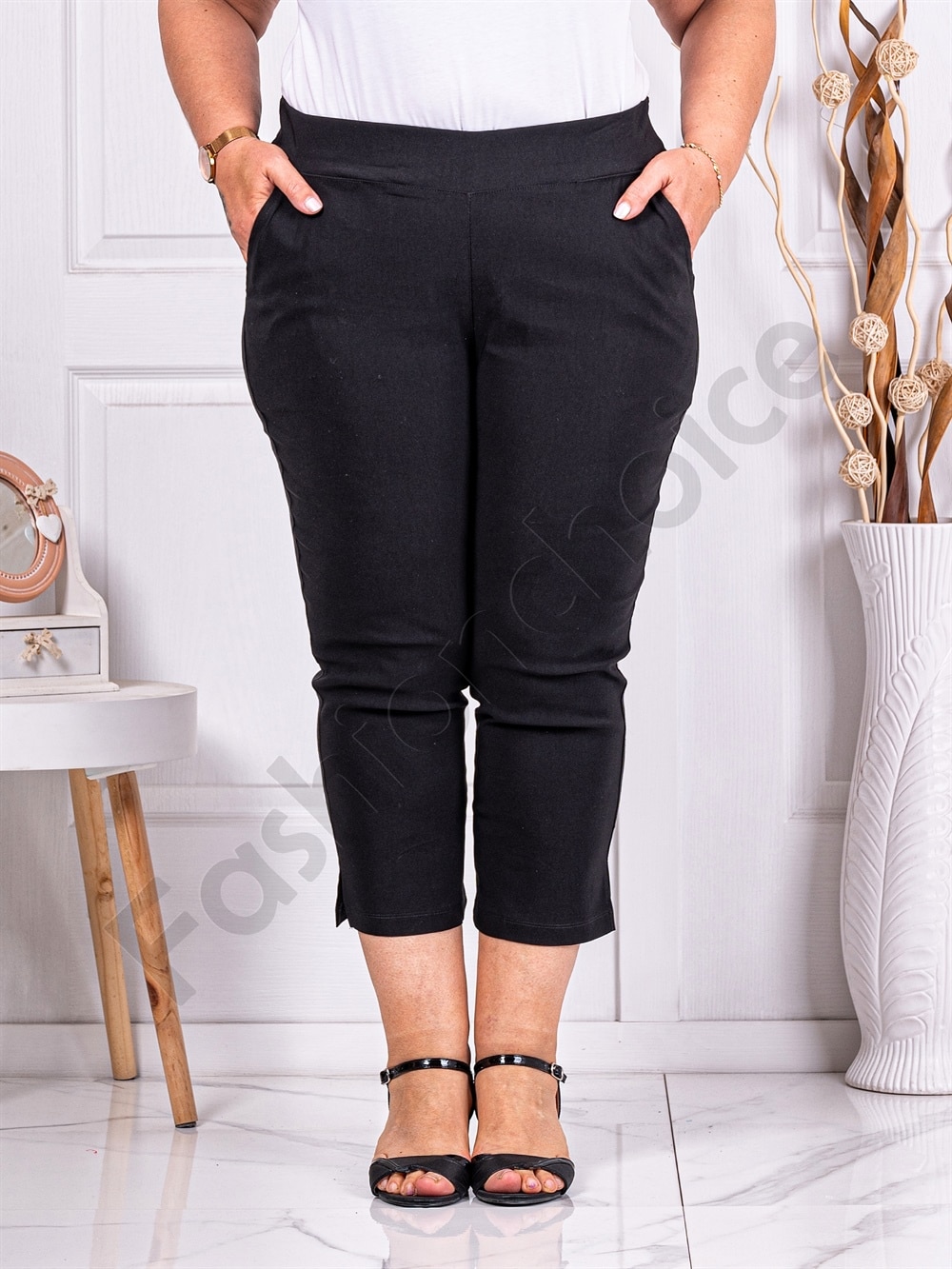 Plus size παντελόνι κάπρι σε μαύρο-κωδ 24238