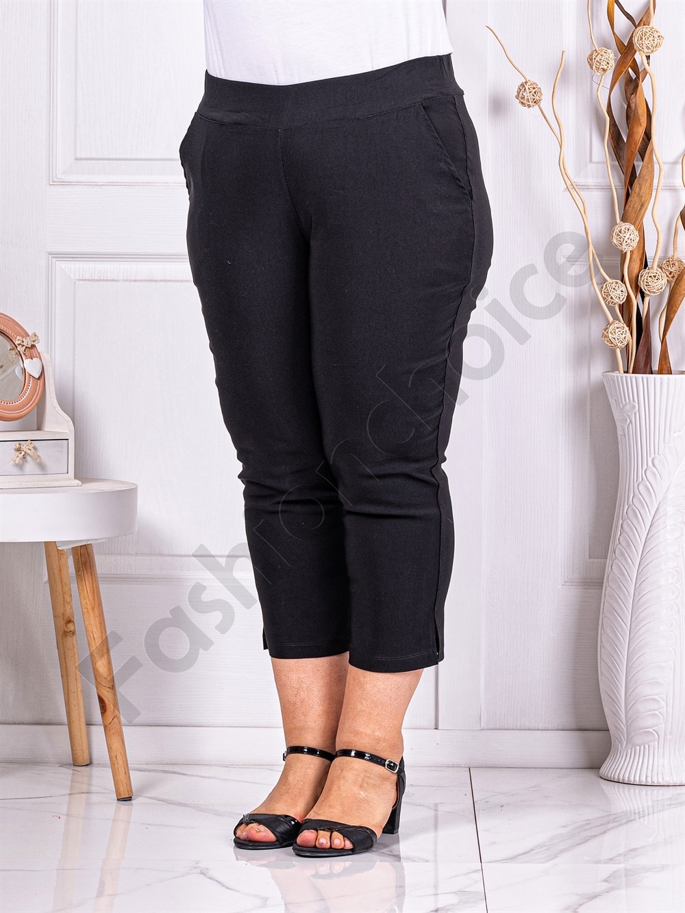 Plus size παντελόνι κάπρι σε μαύρο-κωδ 24238