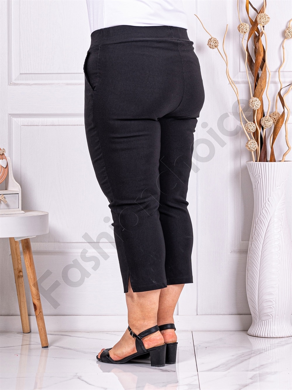 Plus size παντελόνι κάπρι σε μαύρο-κωδ 24238