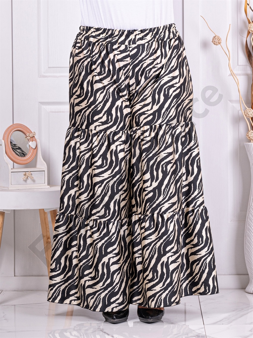 Plus size παντελόνι σε φαρδιά γραμμή με ασπρόμαυρο σχέδιο-κωδ 3300-2