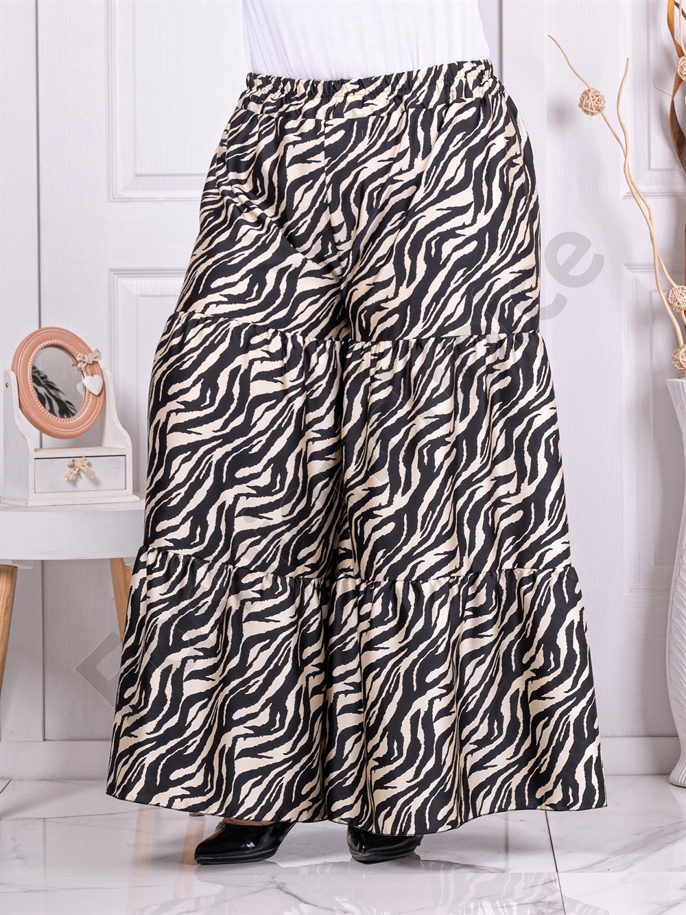 Plus size παντελόνι σε φαρδιά γραμμή με ασπρόμαυρο σχέδιο-κωδ 3300-2