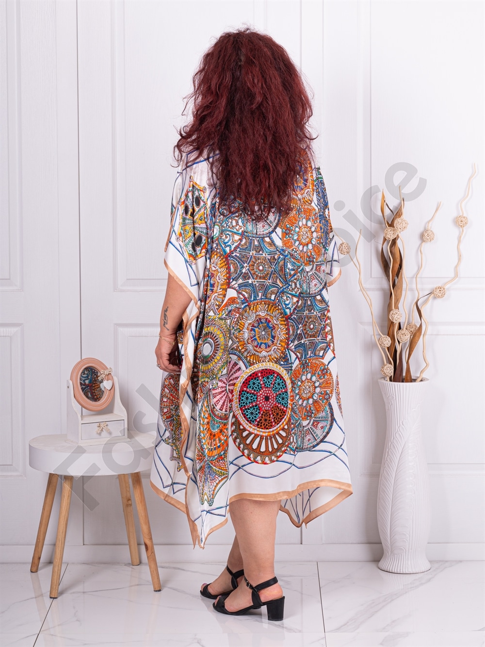Plus size σατέν καφτάνι με τύπωμα μαντάλα-λευκό-κωδ 391-1