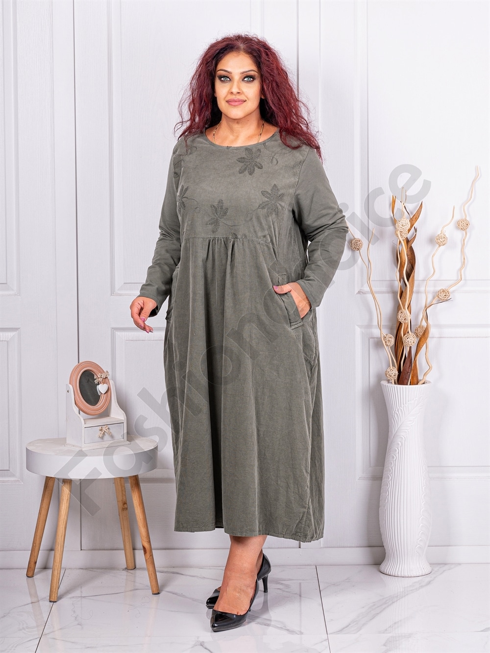 Plus size κοτλέ φορέμα με κεντημένα λουλούδια-χακί-κωδ 10917-2