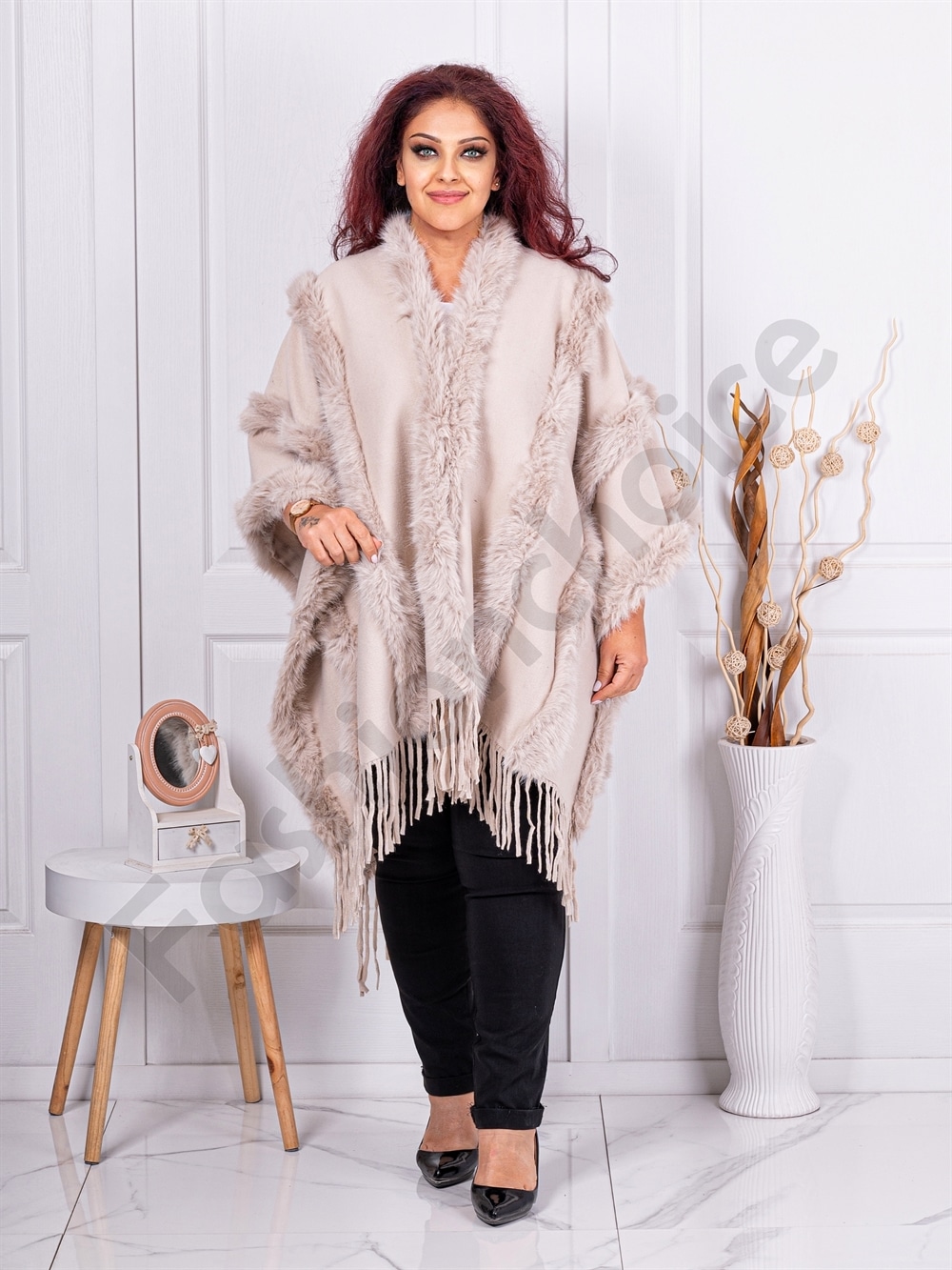 Plus size κάπα με γούνα και κρόσσια-εκρού-κωδ 3345-1