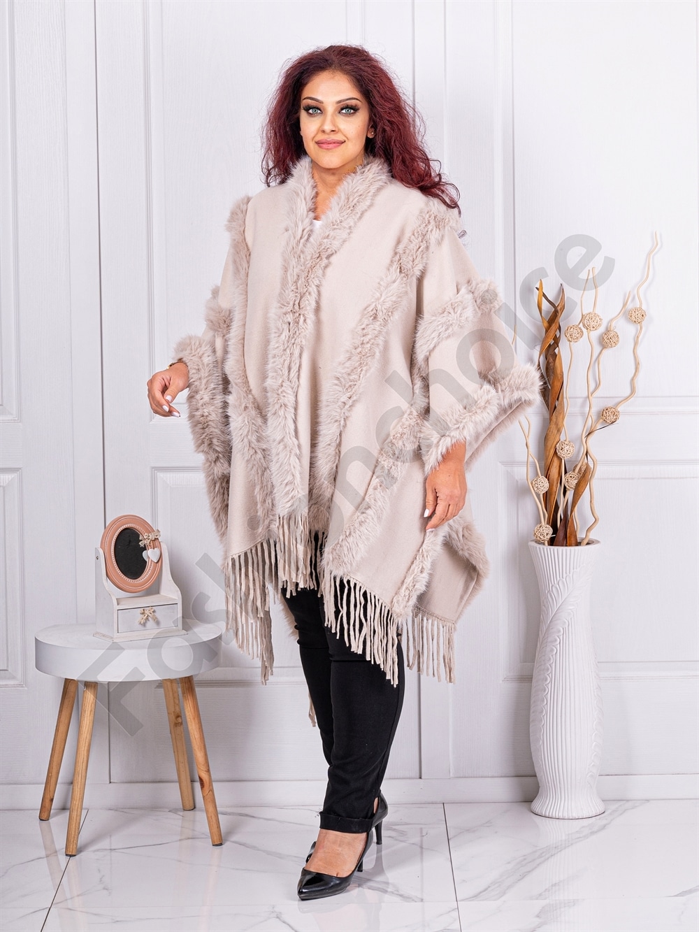 Plus size κάπα με γούνα και κρόσσια-εκρού-κωδ 3345-1