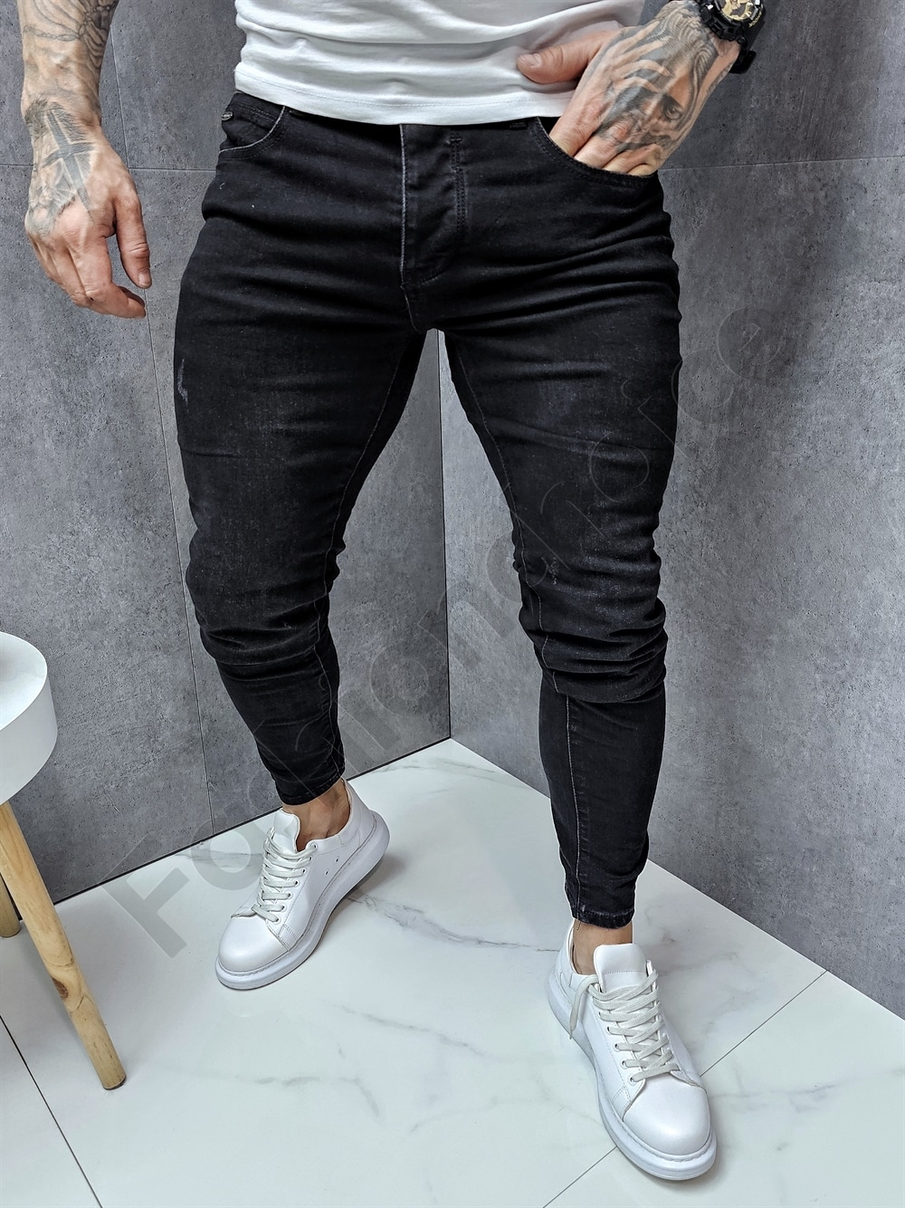 Ανδρικό τζιν παντελόνι Skinny Fit /33-40/-μαύρο-κωδ 7723