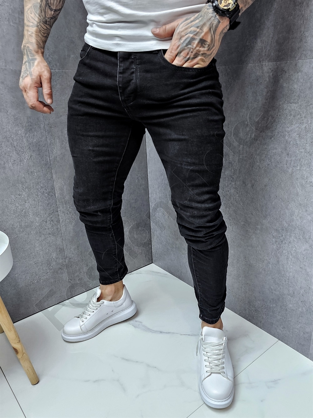 Ανδρικό τζιν παντελόνι Skinny Fit /33-40/-μαύρο-κωδ 7723