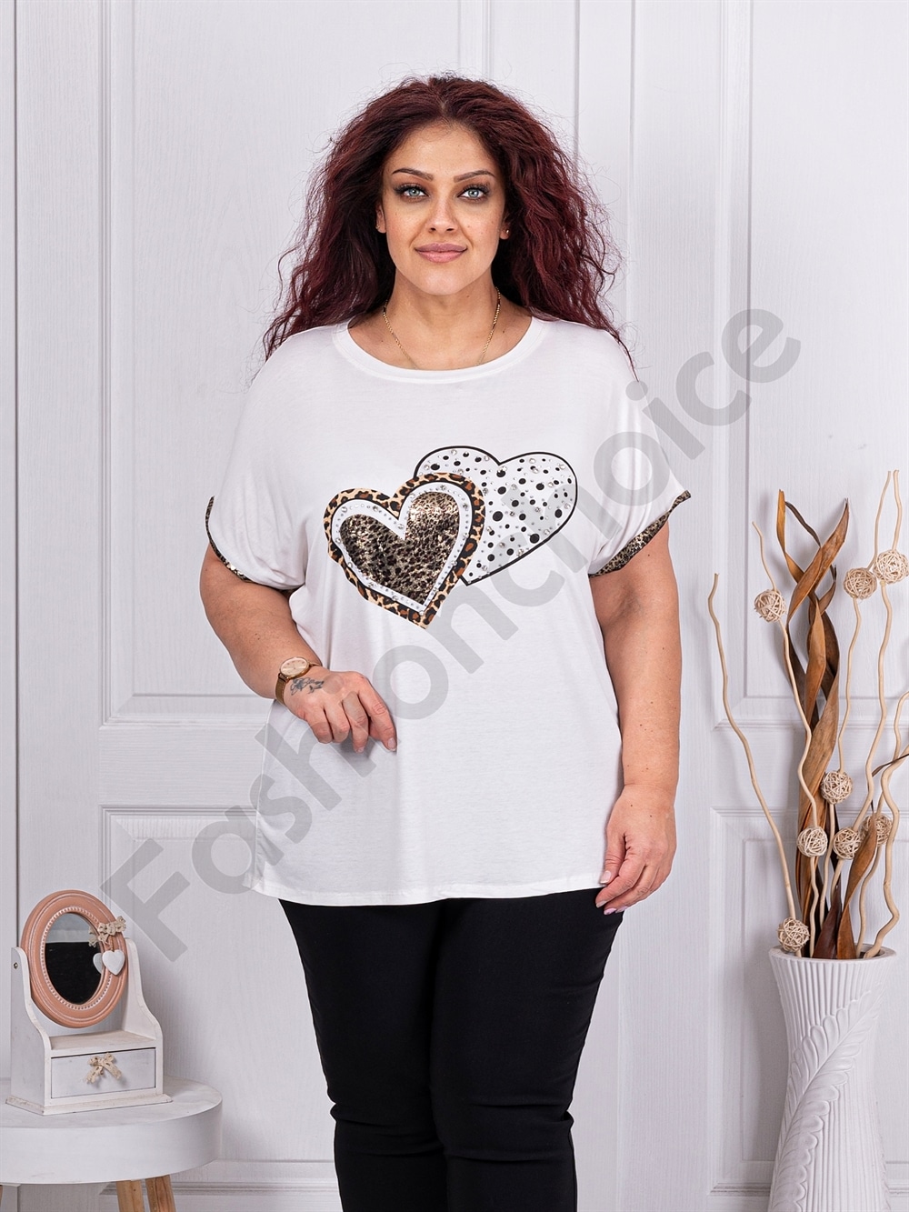 Plus size μπλούζα με καρδιές και στρας-λευκό-κωδ 353-2