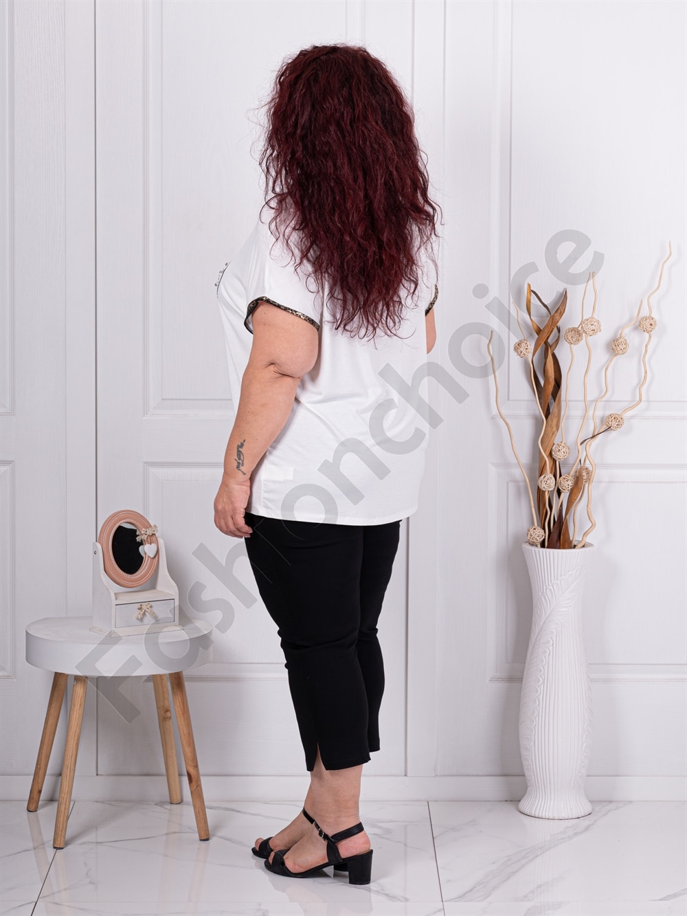Plus size μπλούζα με καρδιές και στρας-λευκό-κωδ 353-2