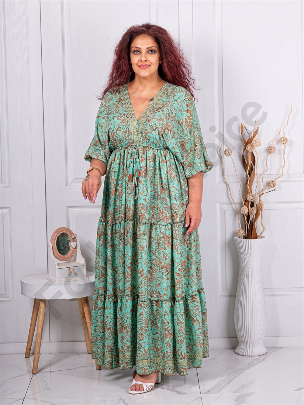 Plus size μεταξωτό φόρεμα με βολάν και λουλούδια-μέντα-κωδ G28-2
