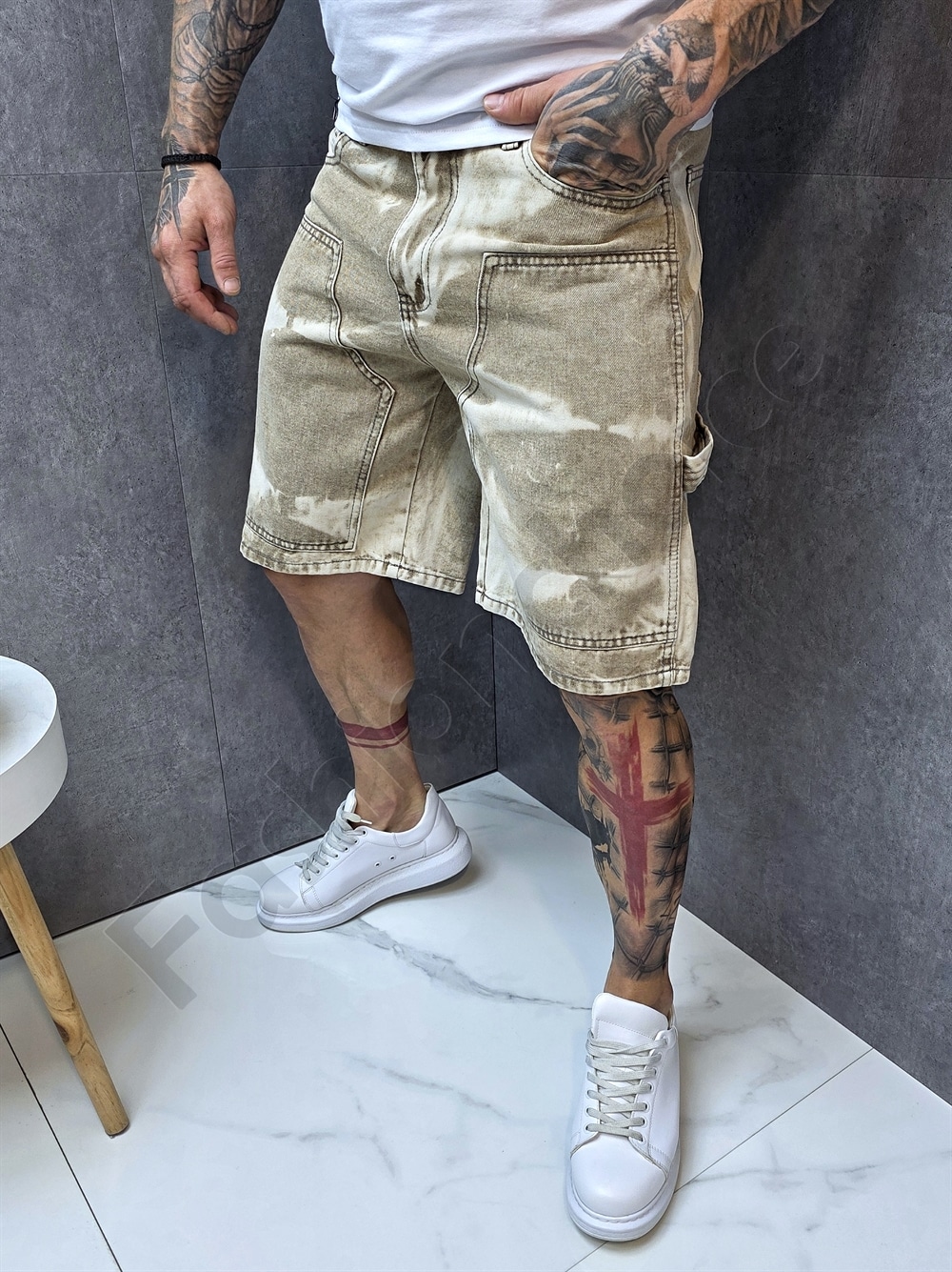 Ανδρική τζιν βερμούδα Baggy με ξεβάμματα-μόκα-κωδ 255