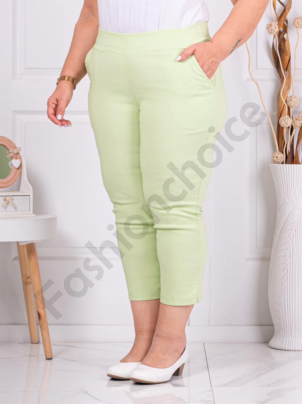 Plus size παντελόνι κάπρι-πράσινο μήλο-κωδ 24238-7