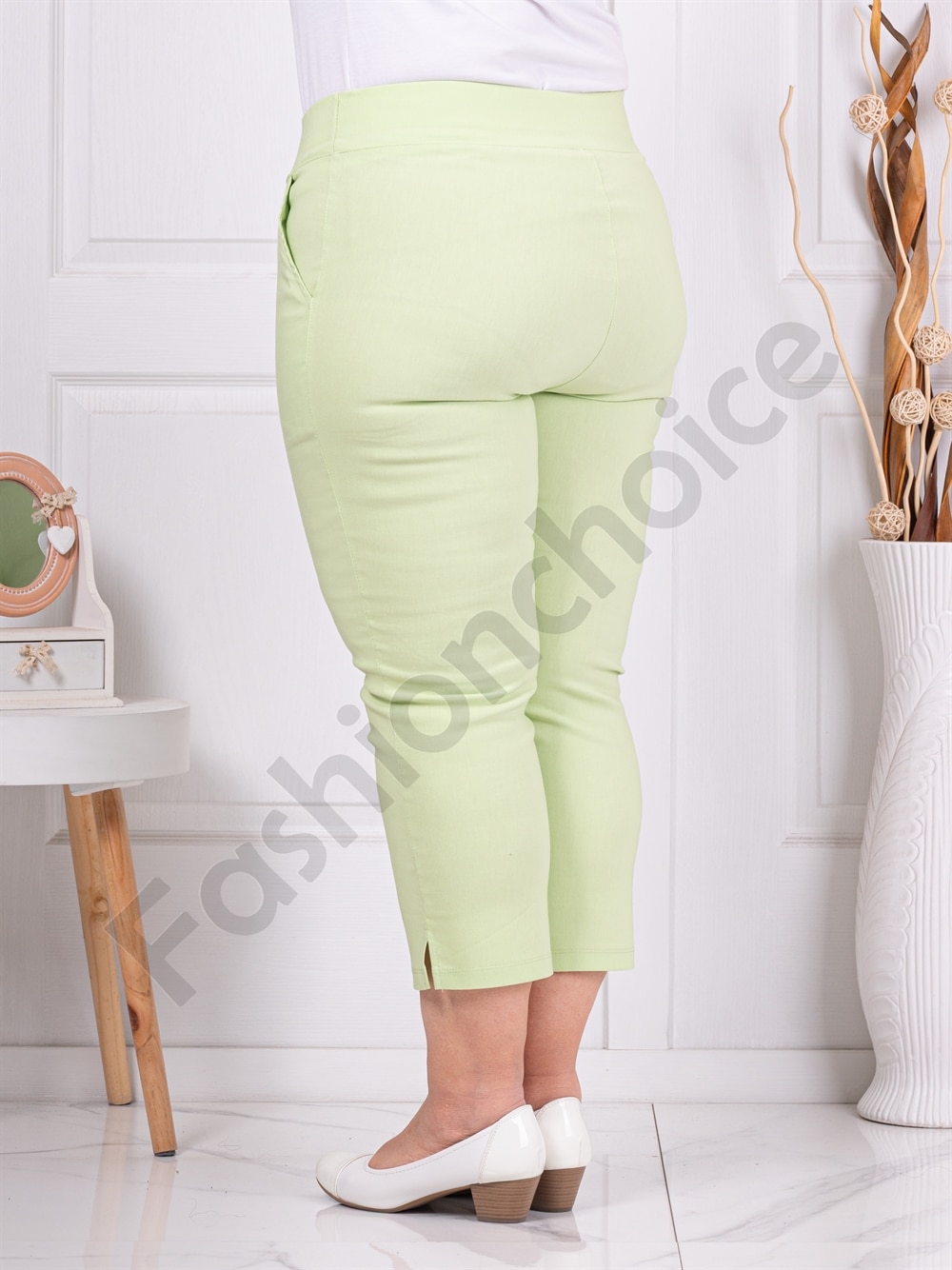 Plus size παντελόνι κάπρι-πράσινο μήλο-κωδ 24238-7