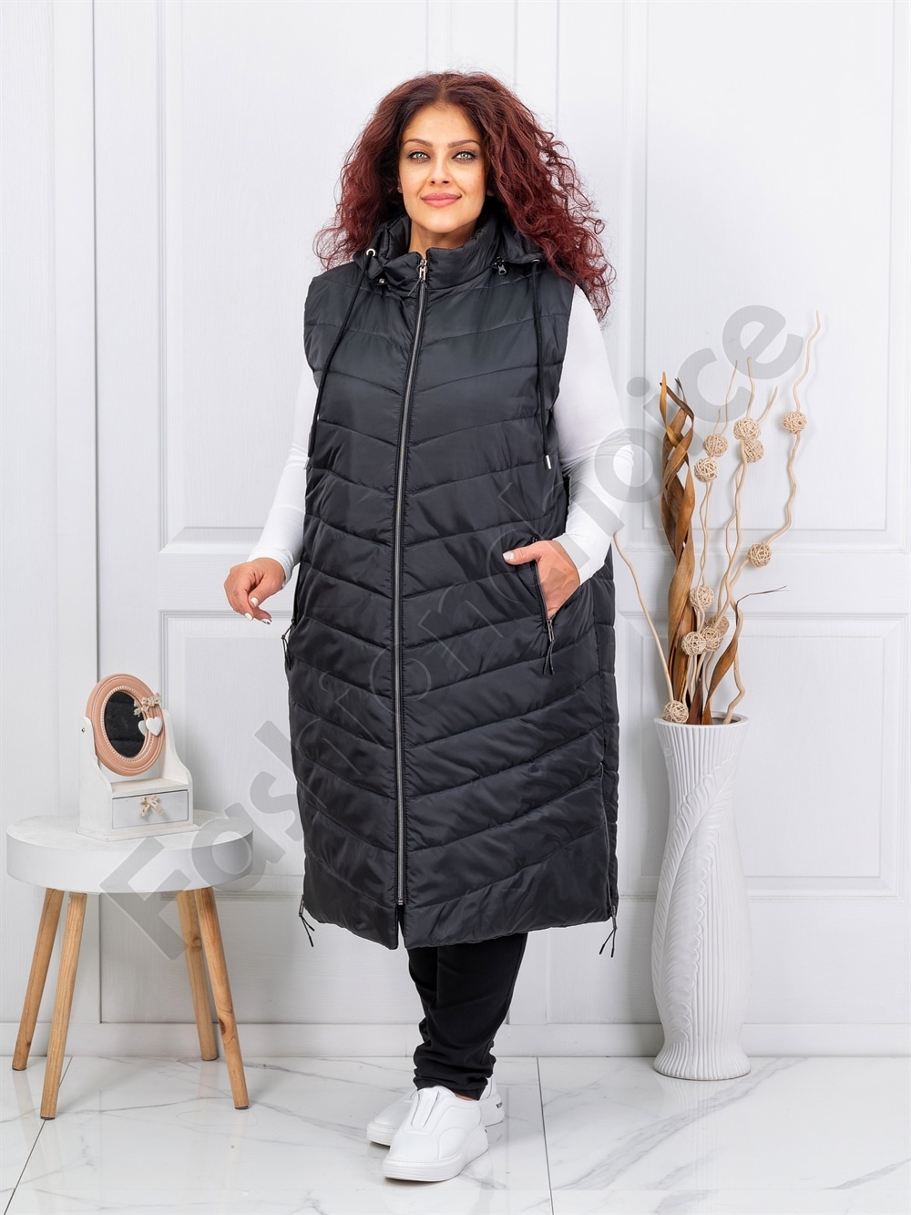 Plus size αμάνικο μπουφάν καπιτονέ μακρύ-μαύρο-κωδ 24048