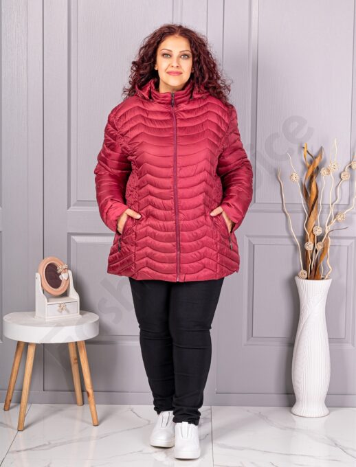 Plus size γυναικείο μπουφάν με κουκούλα /9XL-13XL/-μπορντό-κωδ 2328-1