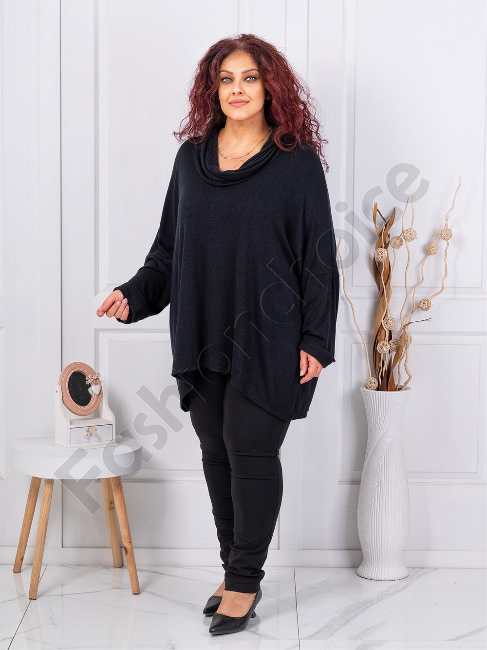 Plus size μπλούζα μακριά με ριχτό ντεκολτέ-μαύρο-κωδ 17561