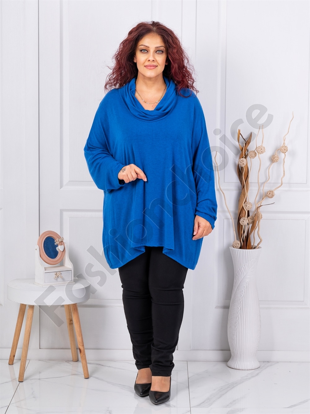 Plus size μπλούζα μακριά με ριχτό ντεκολτέ-μπλε ρουά-κωδ 17561-2