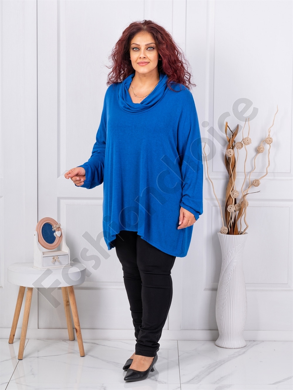 Plus size μπλούζα μακριά με ριχτό ντεκολτέ-μπλε ρουά-κωδ 17561-2