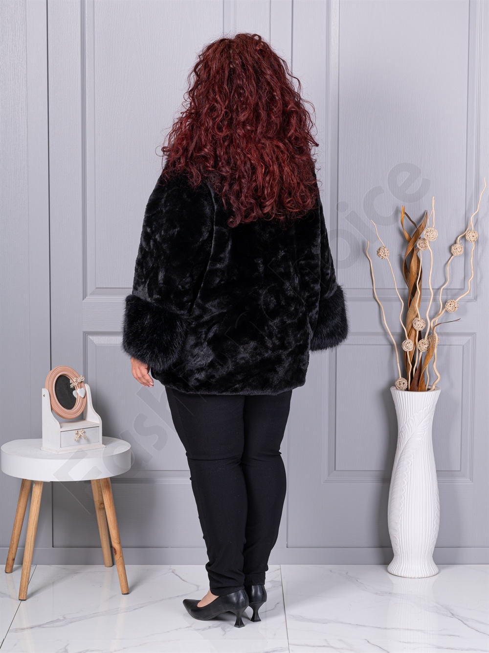 Plus size γούνινο παλτό με γιακά-γκρι-κωδ 230129-6
