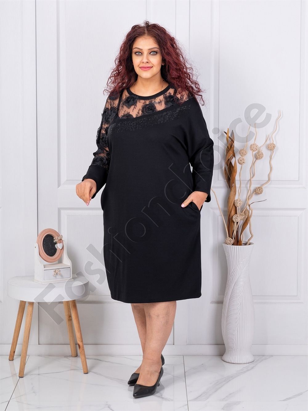 Plus size κομψό φόρεμα με φλοράλ τούλι διαγώνιο-μαύρο-κωδ 3832