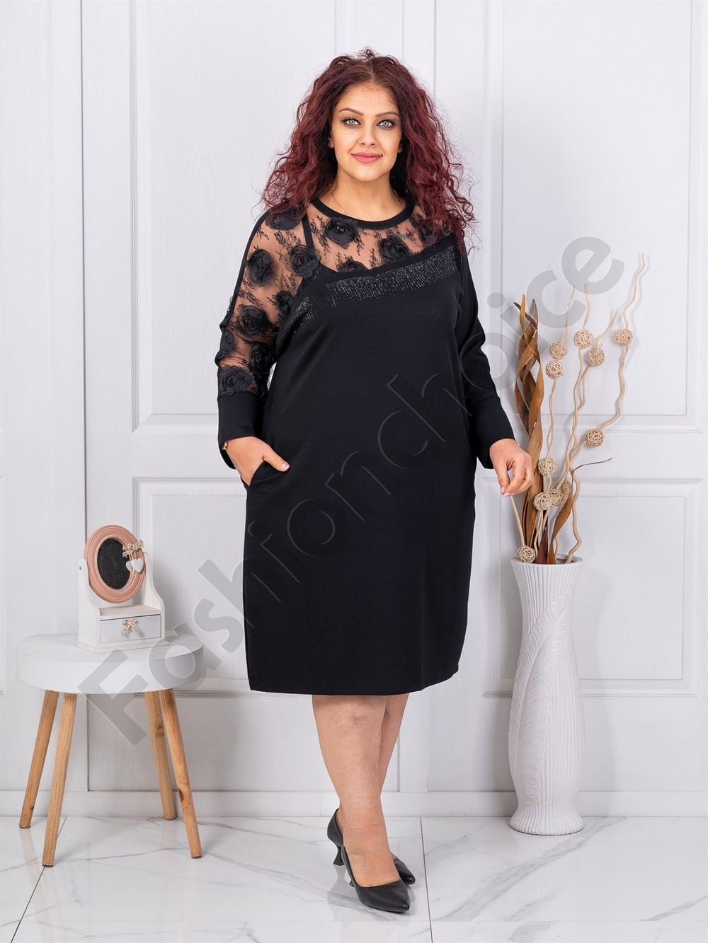 Plus size κομψό φόρεμα με φλοράλ τούλι διαγώνιο-μαύρο-κωδ 3832