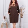 Plus size κομψό φόρεμα με φλοράλ τούλι διαγώνιο-καφέ-κωδ 3832-1