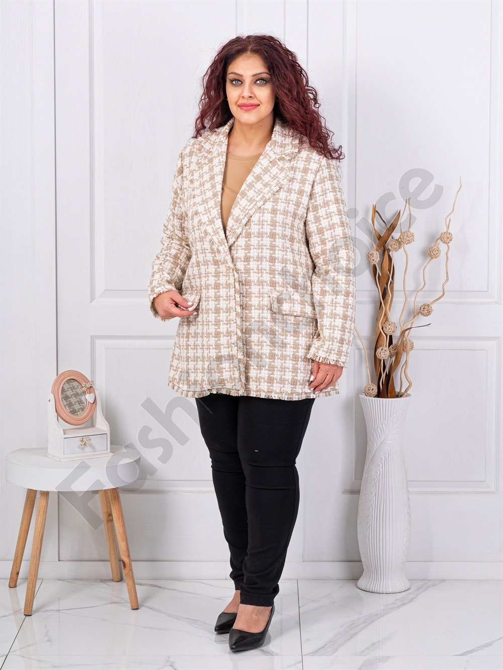 Plus size μπλέιζερ πιε ντε πουλ-μπεζ-κωδ 5031-1