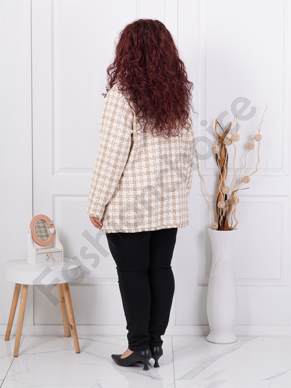 Plus size μπλέιζερ πιε ντε πουλ-μπεζ-κωδ 5031-1