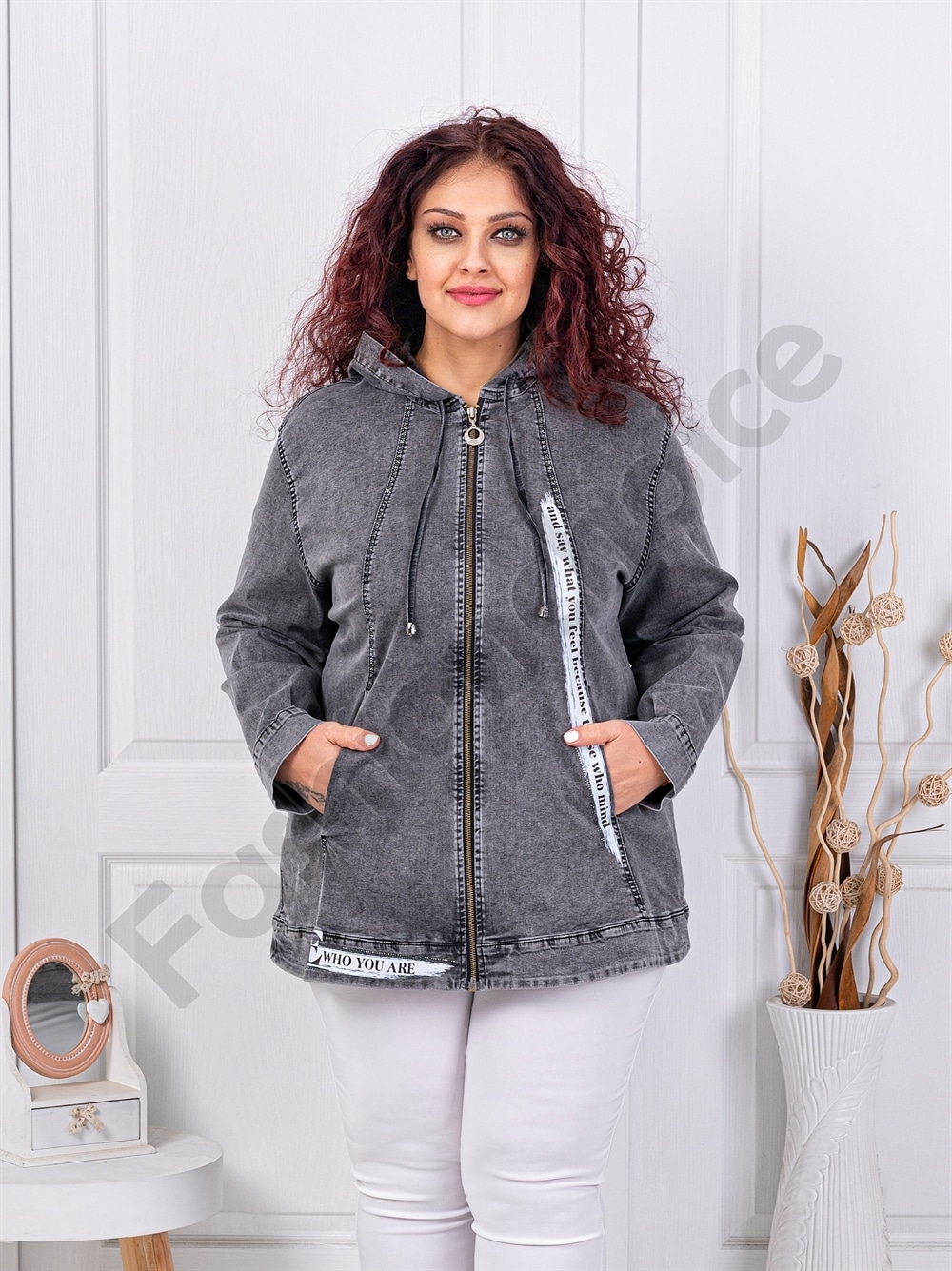 Plus size τζιν μπουφάν με κουκούλα και απλικέ-γραφίτη-κωδ 9195