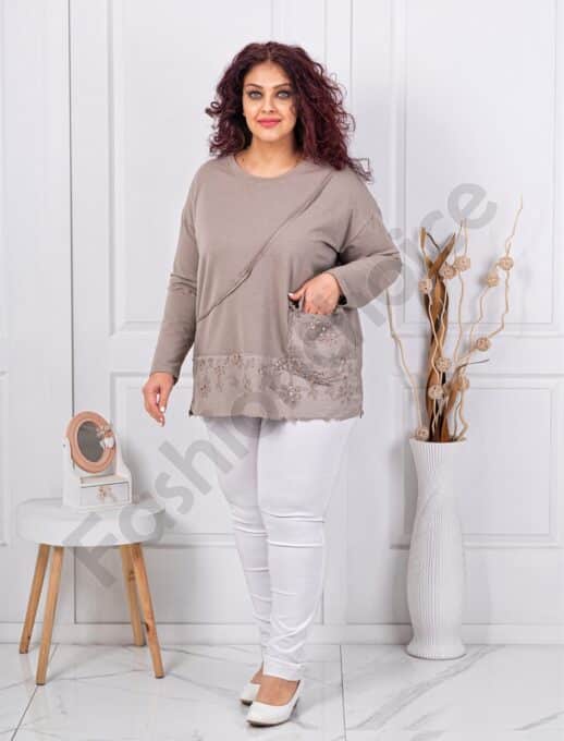 Plus size μπλούζα με κέντημα στο τελείωμα-μόκα-κωδ 11510